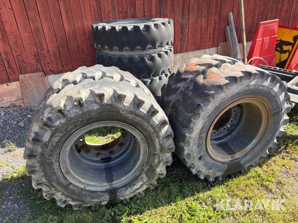 Entreprenadhjul till grävmaskin