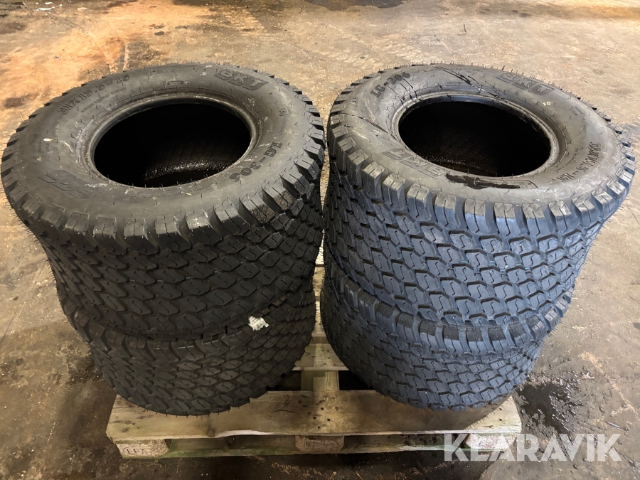 Nya däck Bkt 31x15.5-15 4st