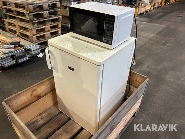 Kylskåp & Micro Electro Helios / Sharp