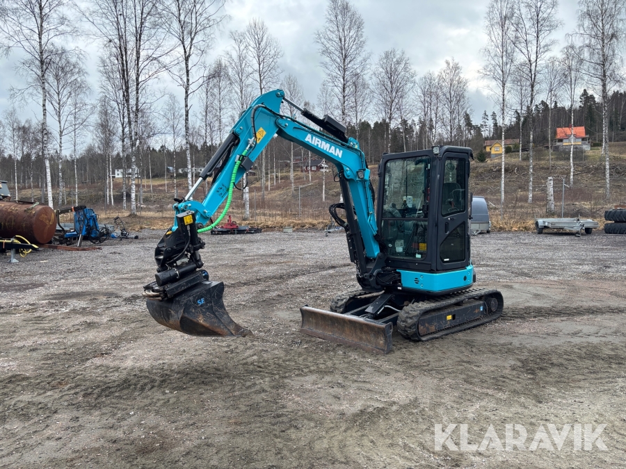 Grävmaskin Airman AX33U-7