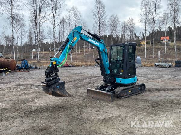 Grävmaskin Airman AX33U-7