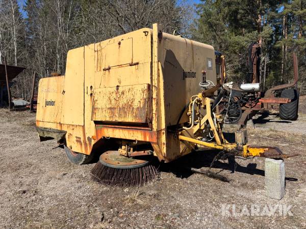 Bogserande Sopmaskin Broddway Junior