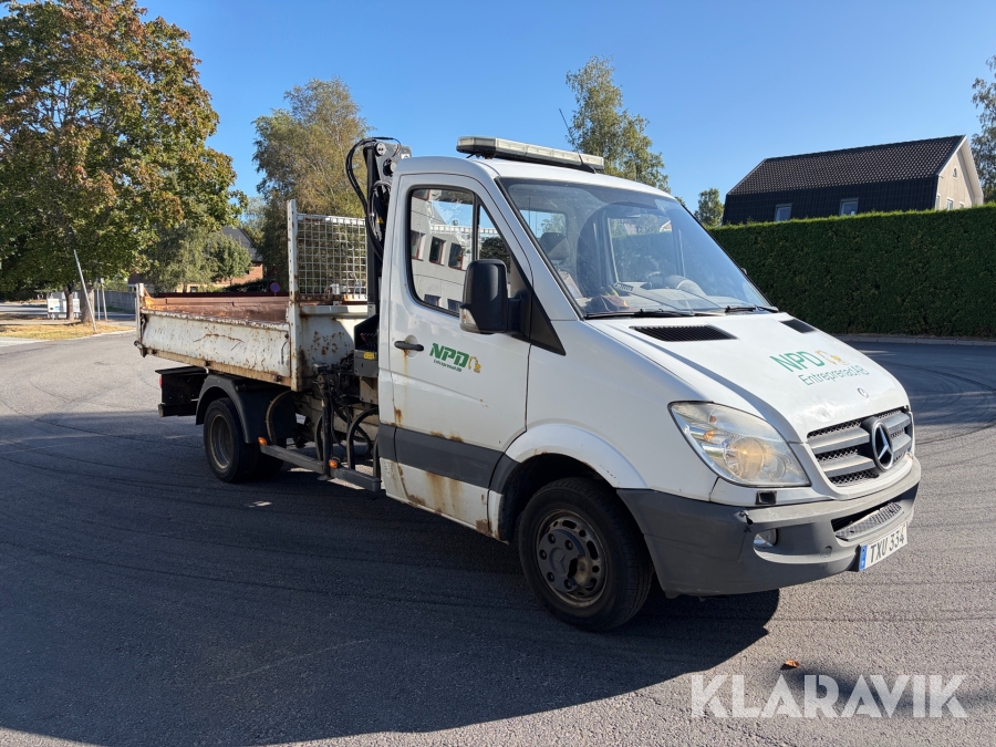 Kranbil Mercedes-Benz Sprinter med Tippflak