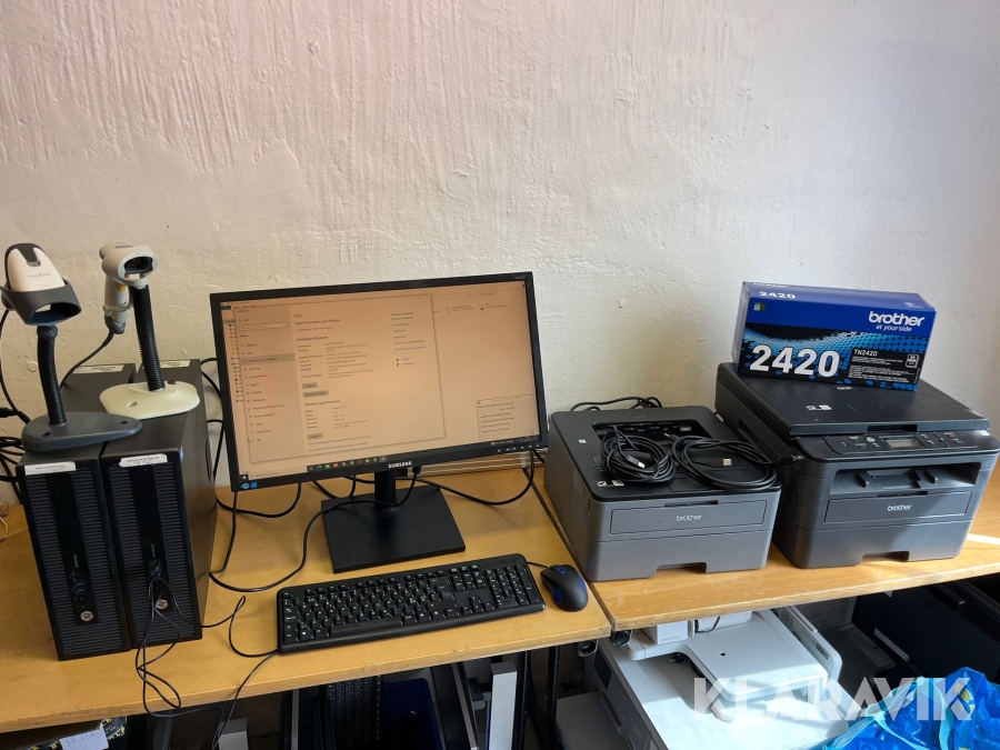 Datorer, skrivare, scanner med mera. HP, Brother.