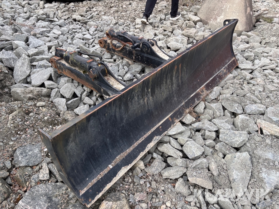 Schaktblad CAT 10-13tons