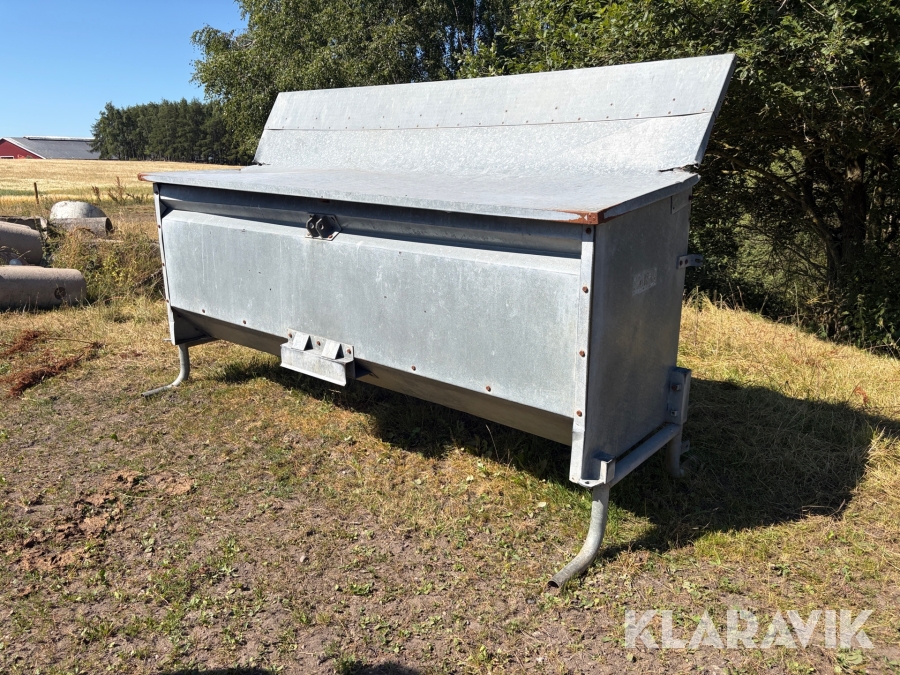 Foderstation med grindar