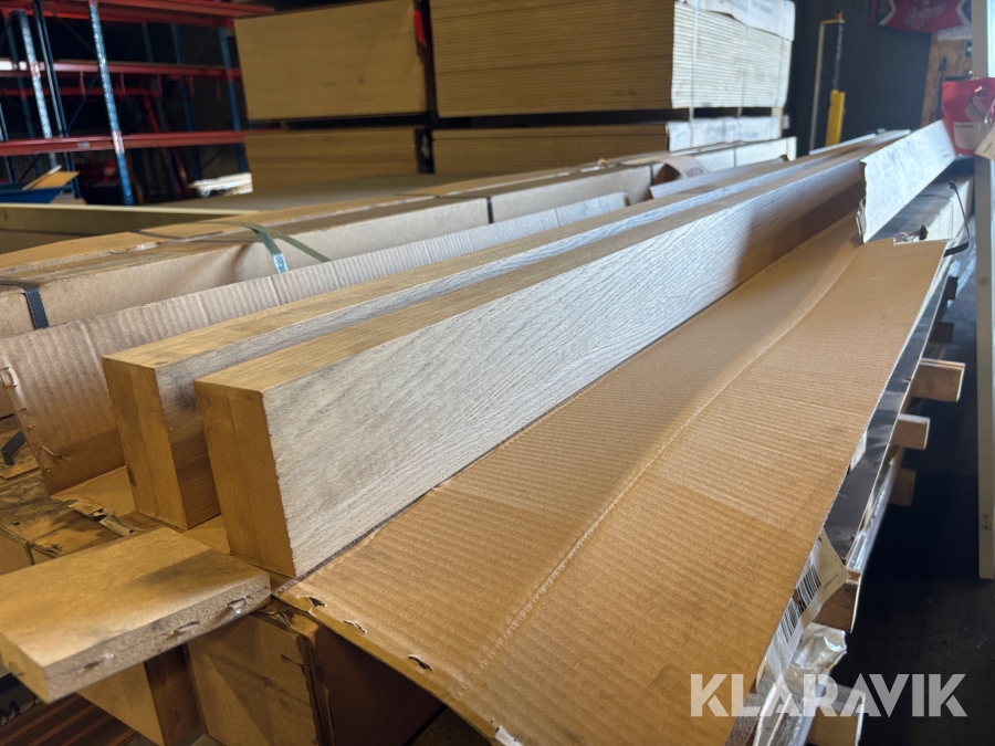 Ribbor / träbalkar faner Natural Ek 50x100x3045mm 26st