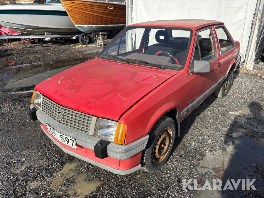 Veteranbil Opel Corsa 2-dörrars sedan 1.2 Manuell