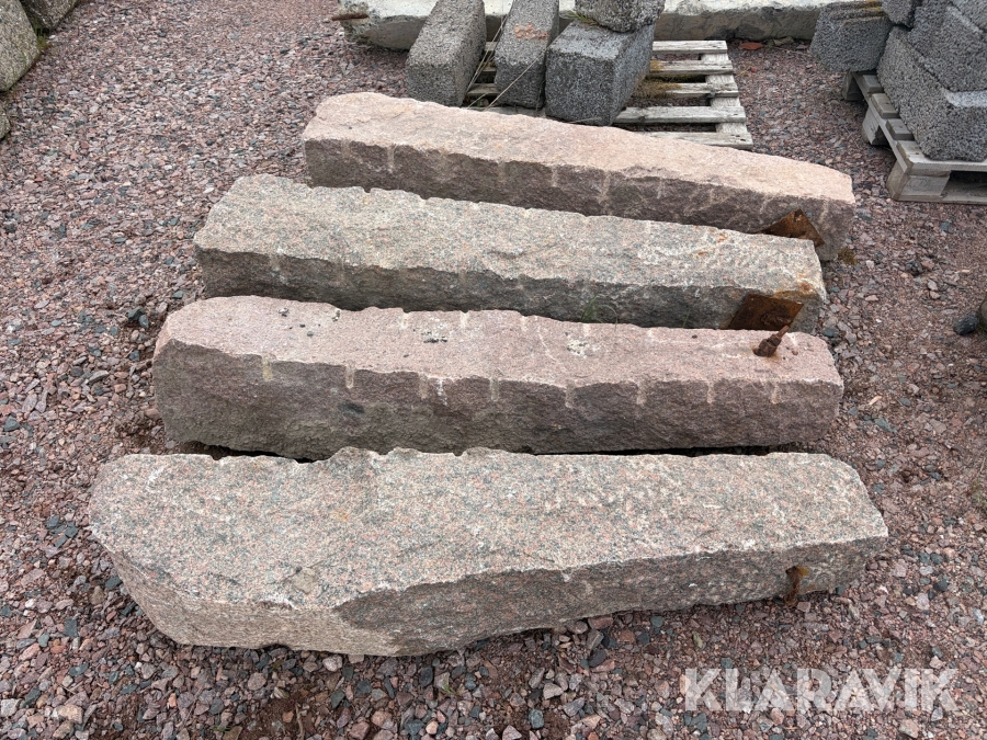 Grindstolpar i sten 4 st