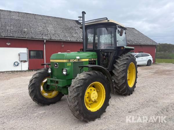 Traktor John Deere 2040