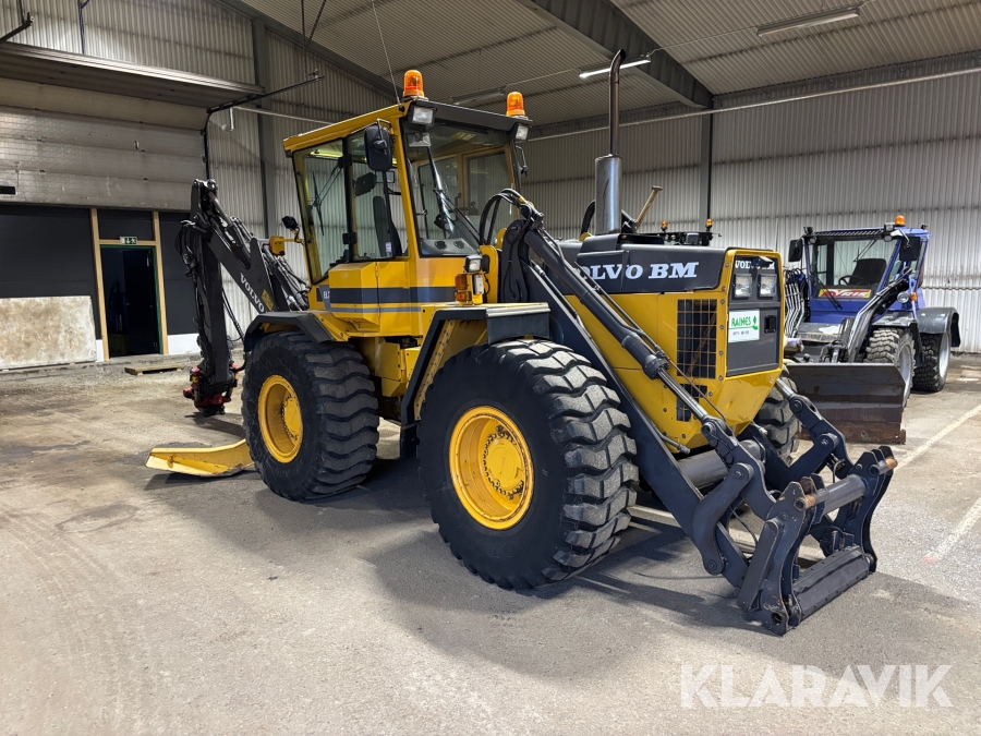 Grävlastare Volvo BM EL70C med redskap