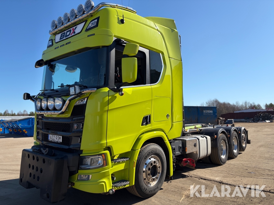 Lastväxlare Scania R580 med plogutrustning