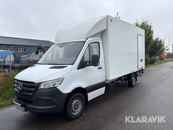 Skåpbil Mercedes-Benz Sprinter 316 med bakgavellift