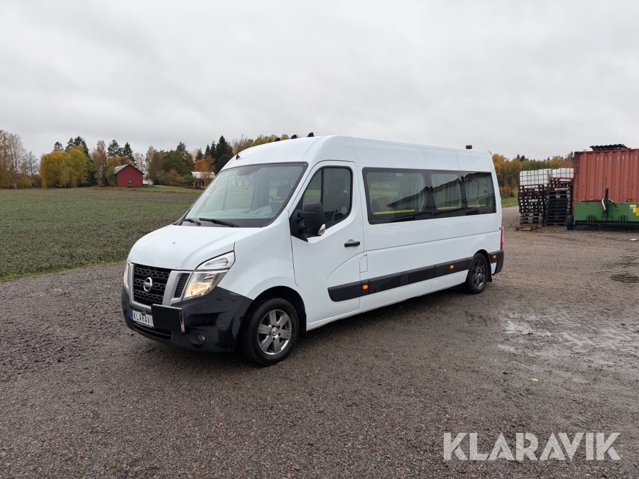 Färdtjänstbuss Nissan NV 400 handikappsanpassad