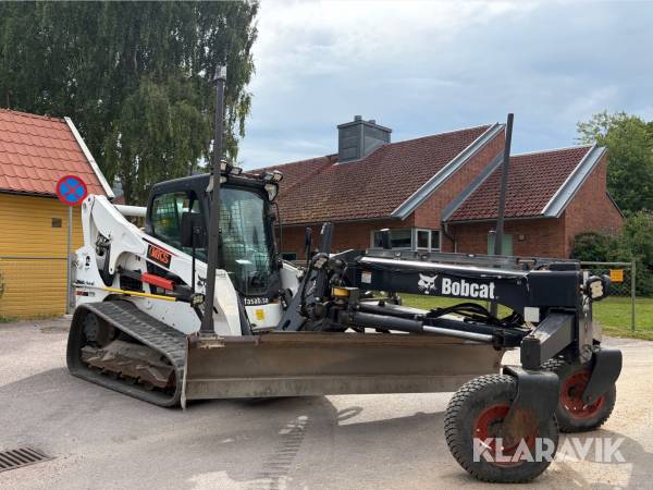 Kompaktlastare Bobcat T770 med 5 st redskap
