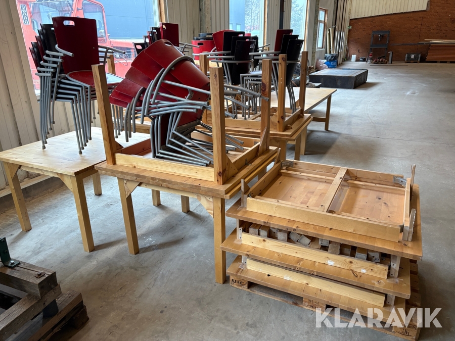 Parti med Bord och stolar