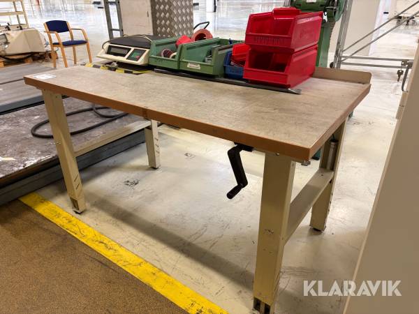 Arbetsbänk höj & sänkbar