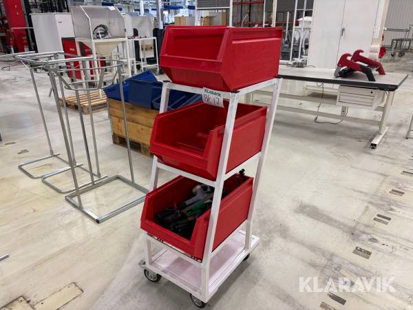 Rullvagn med lådor