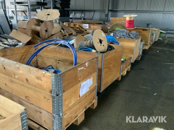 Stort parti diverse industrikabel 21st pall