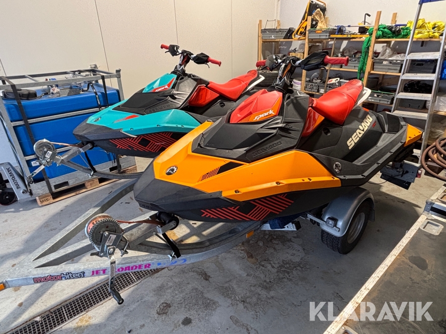 Vattenskoter Sea-Doo Spark trixx 2st med trailer