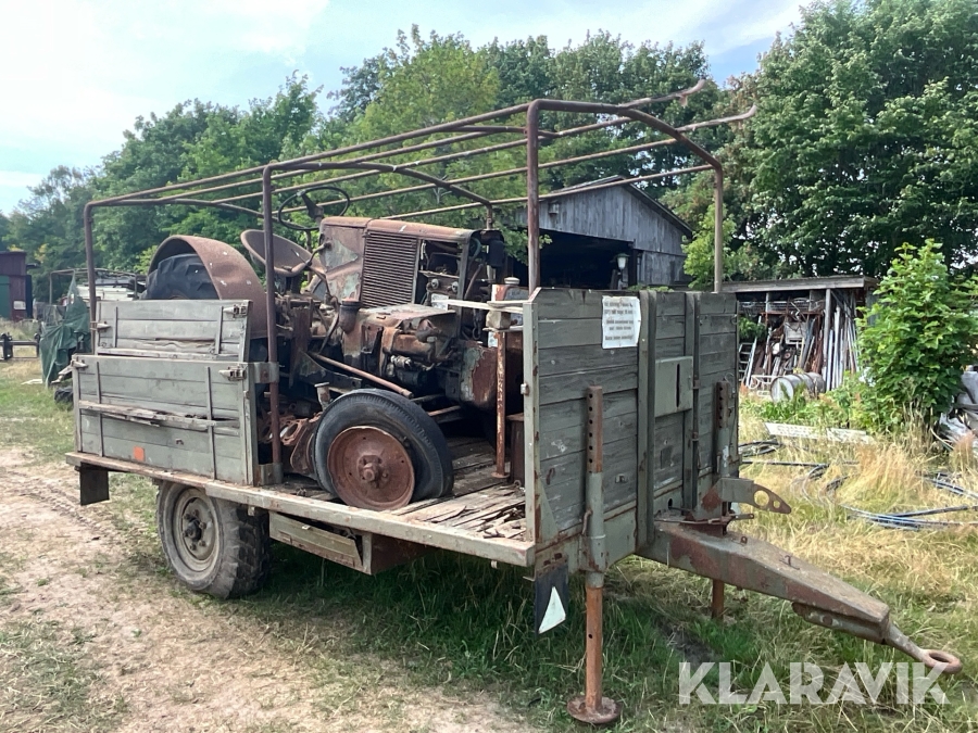 Militärvagn med traktor Munktell BM10