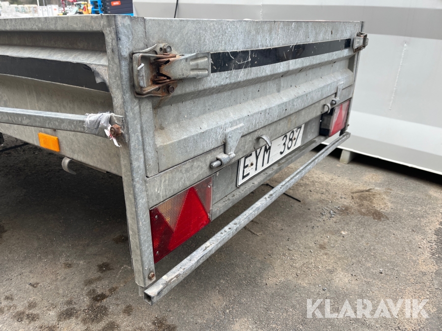 Personbilssläp Thule 750 kg, Enköping, Klaravik auktioner