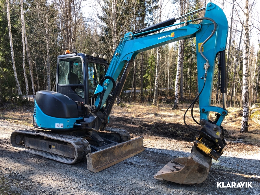 Grävmaskin Airman AX52U-5 med tiltrotator 