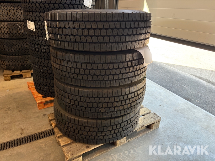Däck Bridgestone W958 315/70R22,5 fyra styck