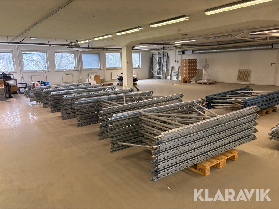 Pallställage med 60 st gavlar