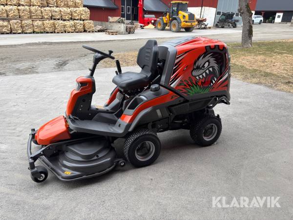 Gräsklippare med uppsamlare Husqvarna RC320Ts AWD