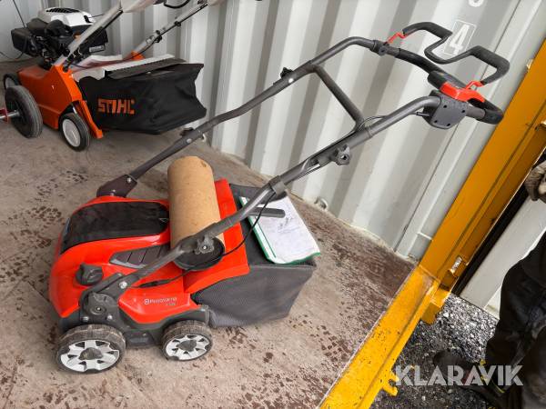 Vertikalskärare / mossrivare Husqvarna S138l