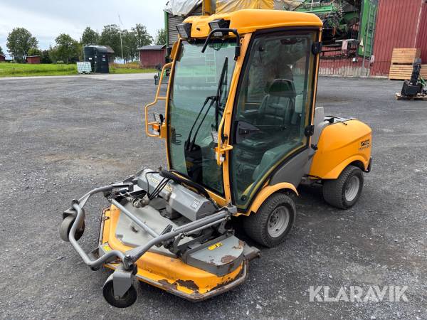 Gräsklippare Stiga Titan 32H med hytt