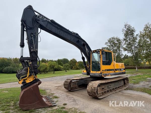Grävmaskin Volvo EC280 med Engcon tiltrotator
