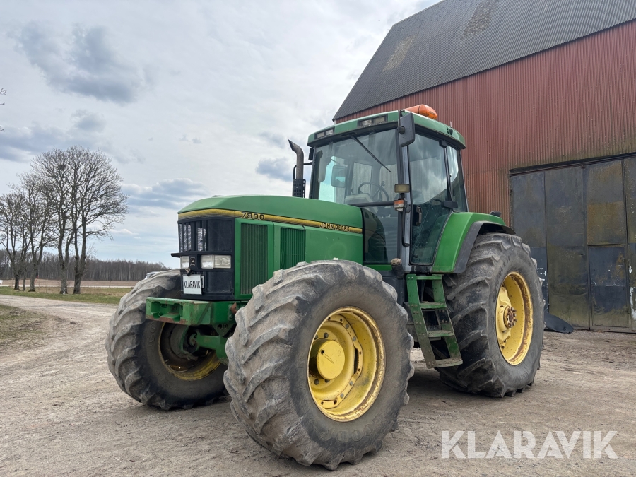 Traktor John Deere 7800