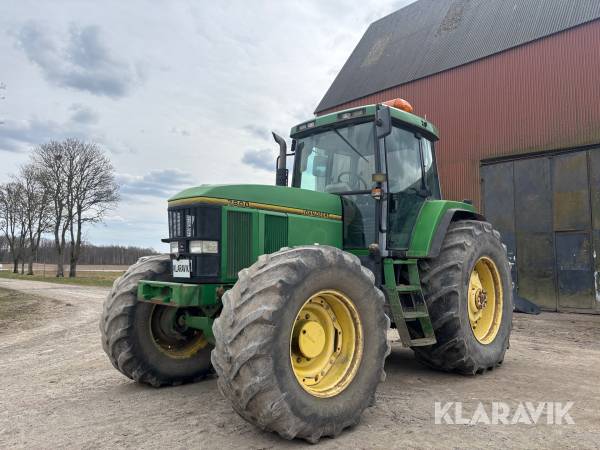 Traktor John Deere 7800