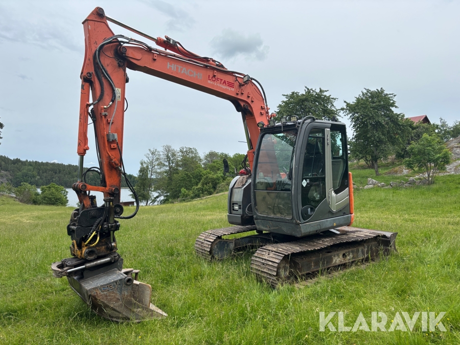 Grävmaskin Hitachi ZX85US-3 med redskap