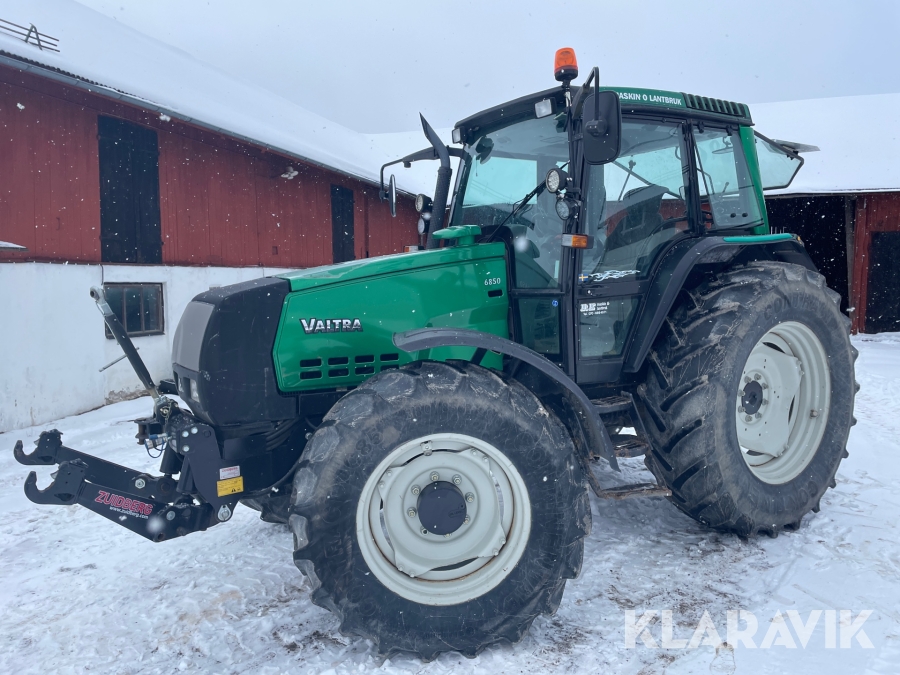 Traktor Valtra 6850 Twintrac