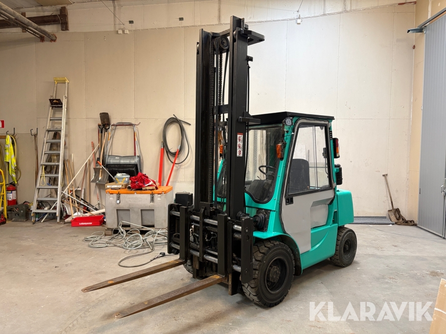 Motviktstruck Mitsubishi FD30