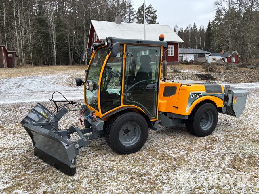 Redskapsbärare Belos Transgiant med redskap