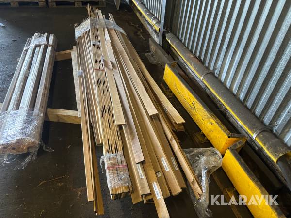 Sockel och foder ek olika längder