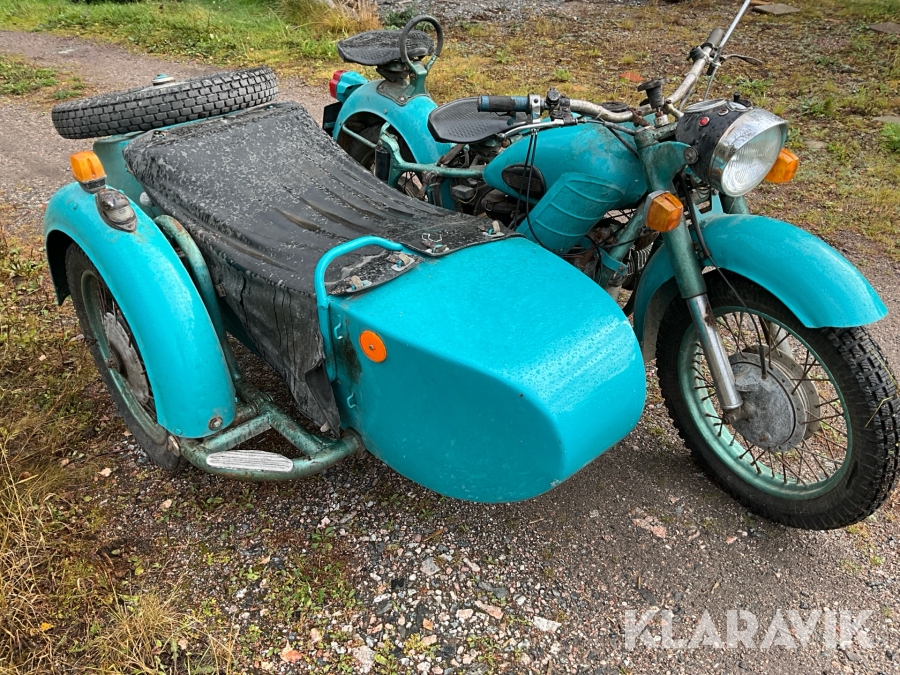 Motorcykel Ural Mt9 med sidovagn 