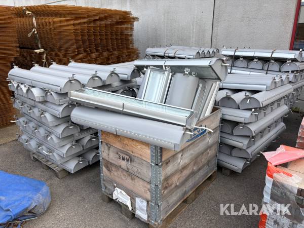 Lysrörsarmaturer ca 200st