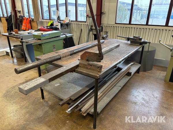 Arbetsbänk / skruvstycke/ bock / klipp