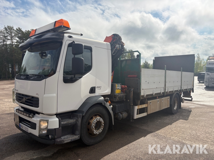 Flakbil Volvo 280 med kran 