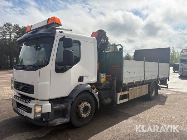 Flakbil Volvo 280 med kran 