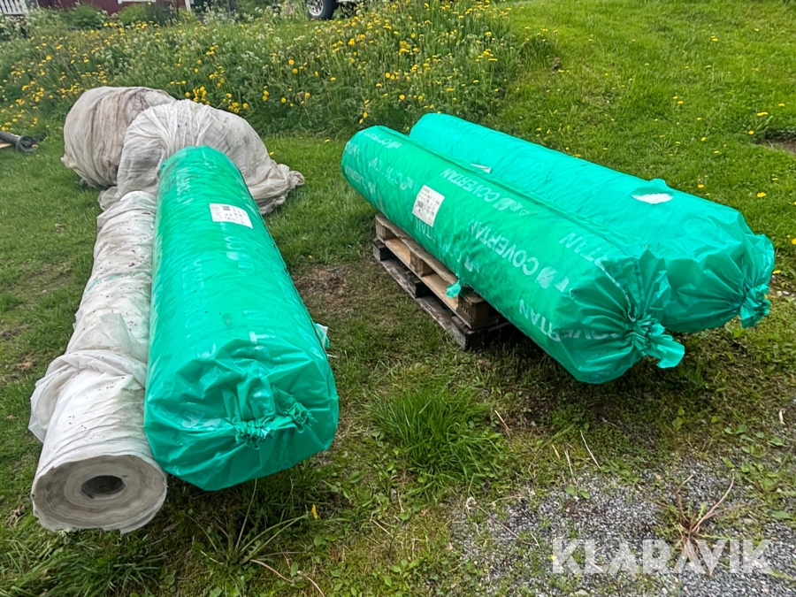 Täckdukar Covertan PRO BR 22GR & två bollar med skydsväv.