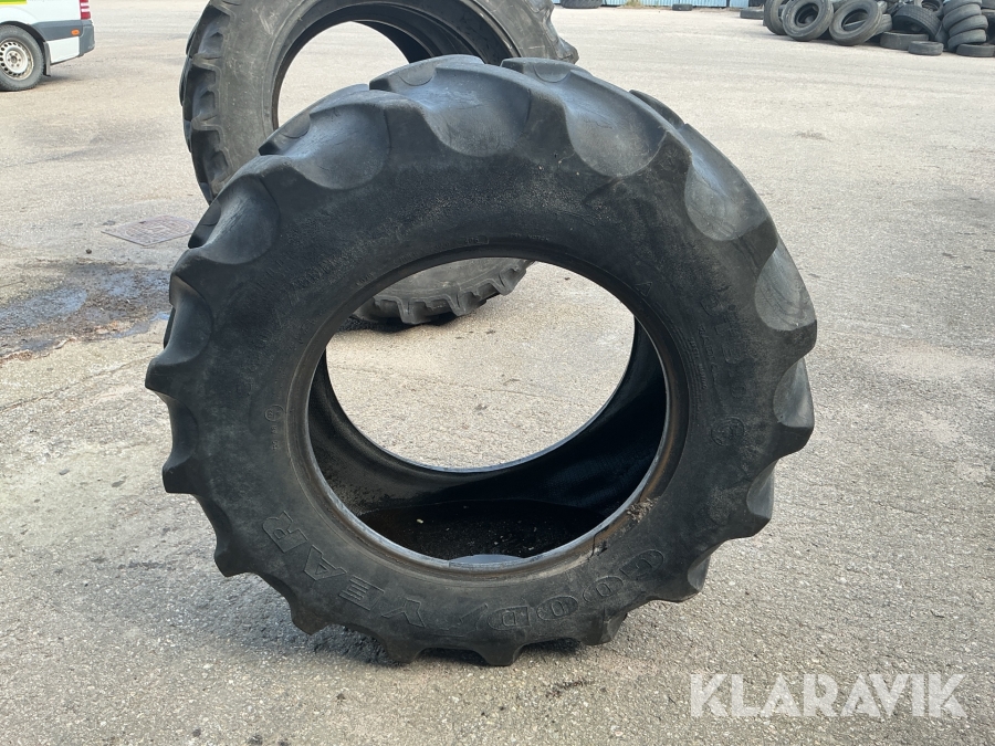 Traktordäck Good Year 380/70R24 1st