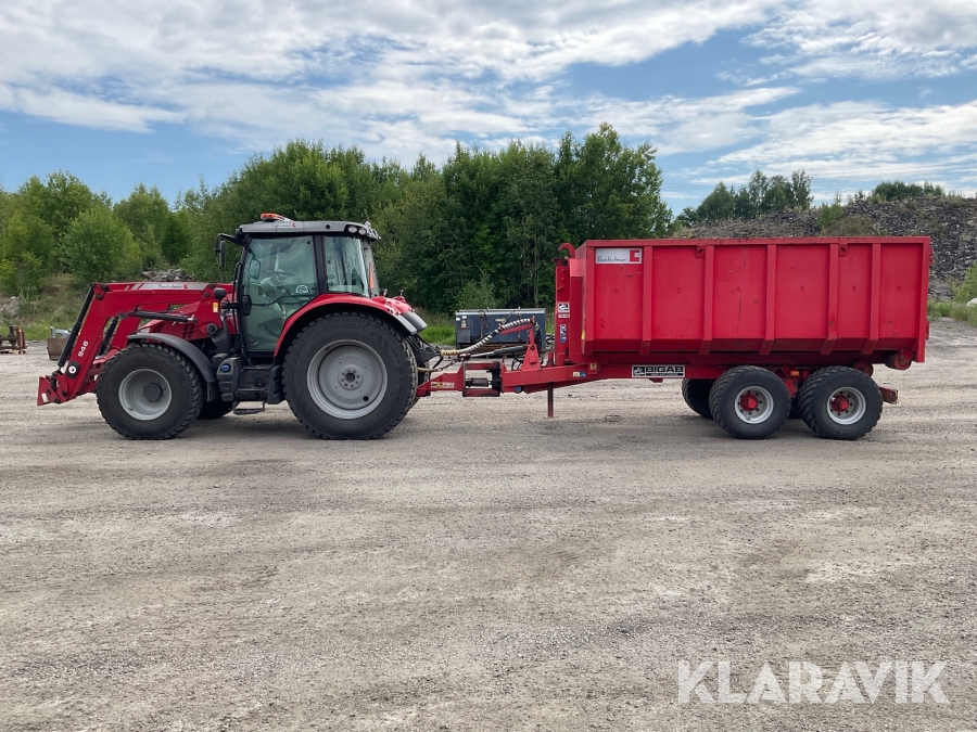 Traktor Massey Ferguson 5713 SL med lastväxlarvagn och redskap