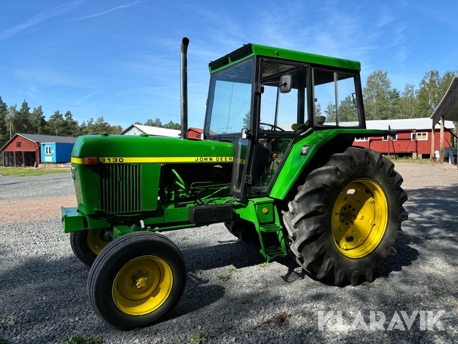 Traktor John Deere 3130