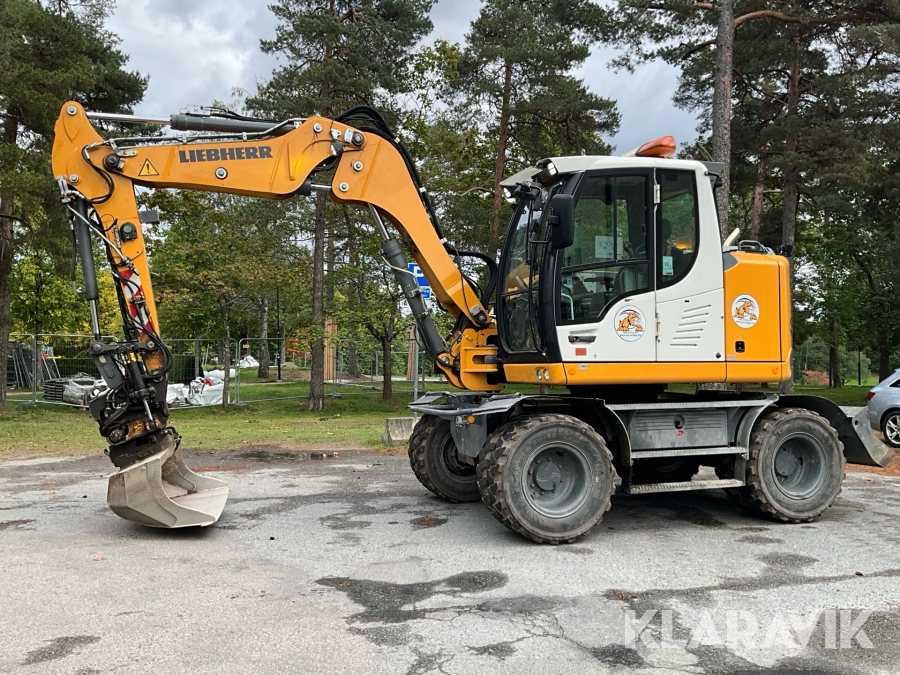 Hjulgrävare Liebherr A 910 Compact Litronic med Engcon rotator och redskap